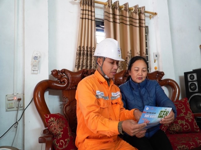 PC Quảng Ninh tuyên truyền sử dụng điện tiết kiệm nhằm hạn chế tình trạng hóa đơn tiền điện tăng cao trong dịp Tết Nguyên đán 2024