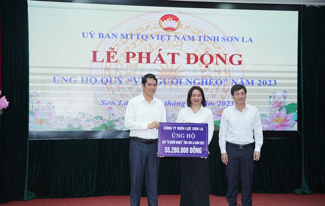 PC Sơn La ủng hộ hơn 55 triệu đồng Quỹ “Vì người nghèo” năm 2023