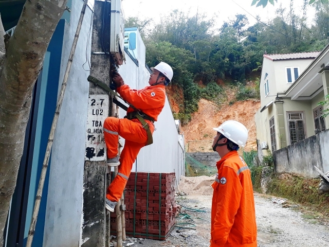 Điện lực Quan Hóa (PC Thanh Hóa) tăng cường công tác kiểm tra giám sát mua bán điện