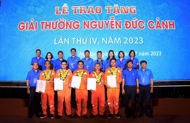 05 cá nhân tiêu biểu của EVN được trao tặng giải thưởng Nguyễn Đức Cảnh lần thứ IV năm 2023