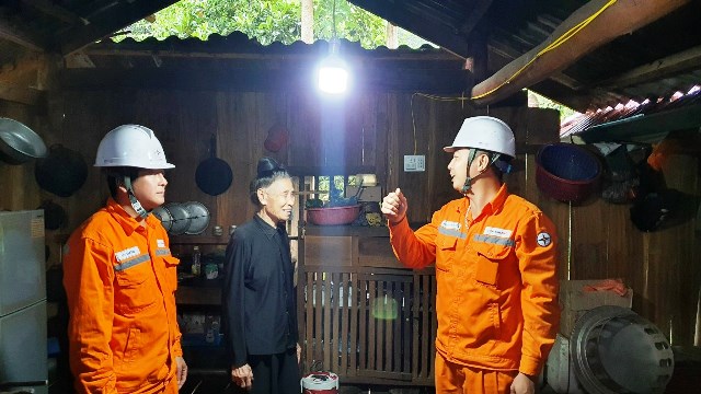 PC Sơn La tổng kết và trao giải thực hiện tốt phong trào thi đua “Tiết kiệm điện” năm 2023