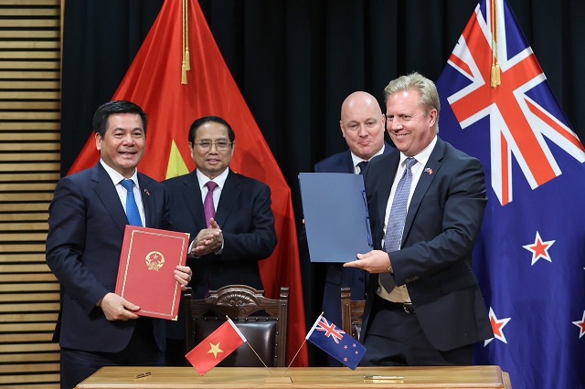 Bộ Công Thương và Bộ Ngoại giao, Thương mại Niu Di-lân ký kết Bản thỏa thuận về hợp tác kinh tế, thương mại nhân dịp Thủ tướng Chính phủ và Phu nhân thăm chính thức Niu Di-lân