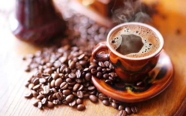 Lực bán thanh lý giảm và đồng USD suy yếu giúp giá cà phê xuất khẩu tăng trở lại