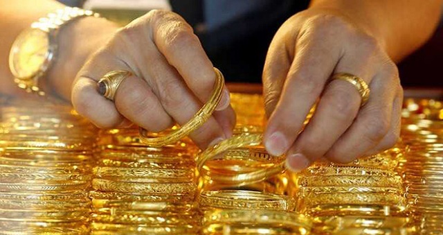 ‘Bão giá’ trên thị trường vàng cuối năm?