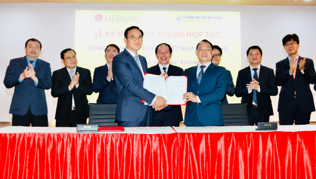 LG Display Việt Nam tham gia nhiều hoạt động,  đẩy mạnh phát triển thương hiệu phụ trợ