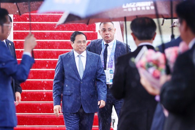 Thủ tướng Phạm Minh Chính tới Trung Quốc, dự Hội chợ CAEXPO và Hội nghị CABIS