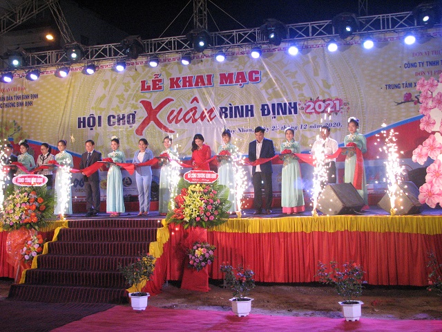 Khai mạc Hội chợ Xuân Bình Định năm 2021