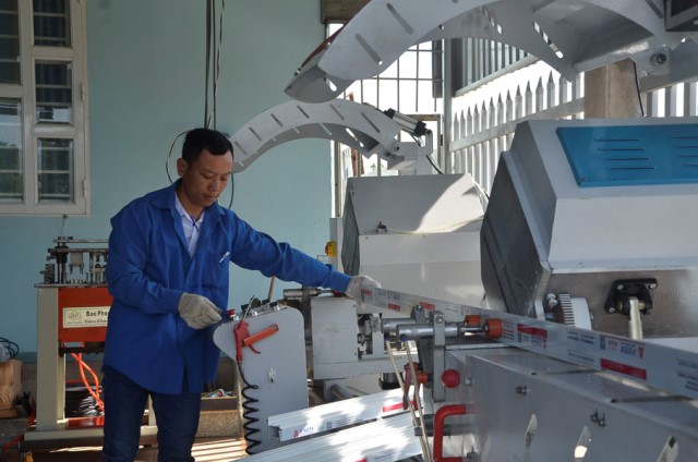 Hỗ trợ ứng dụng máy móc thiết bị trong sản xuất cửa nhôm, nhựa cao cấp tại Bà Rịa – Vũng Tàu