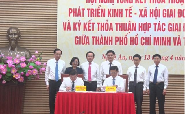TP Hồ Chí Minh và Nghệ An ký thỏa thuận hợp tác phát triển kinh tế - xã hội