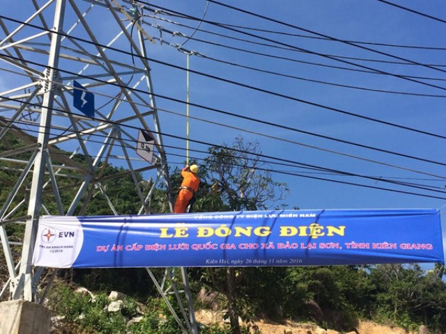 Vận hành thành công đường điện 110 kV vượt biển dài nhất Việt Nam