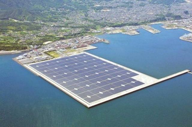 Nhà máy điện mặt trời nổi trên mặt nước