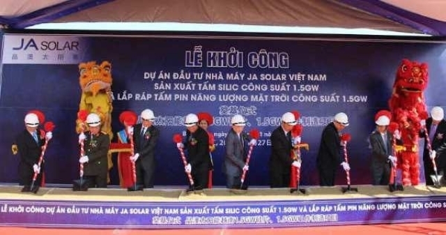 Khởi công Nhà máy sản xuất pin mặt trời tại Bắc Giang