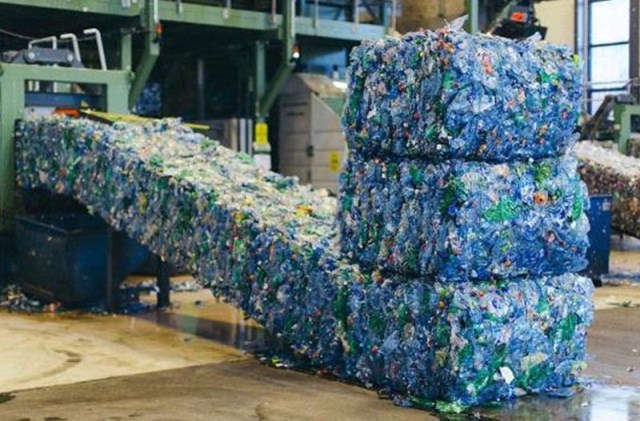 Tỷ lệ tái chế rác thải nhựa thấp khiến Việt Nam lãng phí gần 3 tỷ USD mỗi năm
