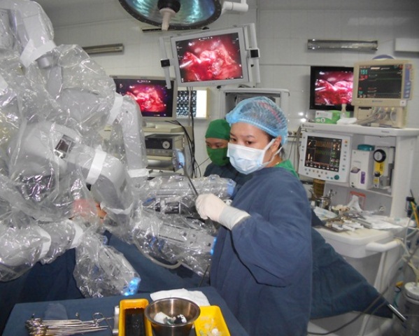 Bệnh viện Nhi Trung ương thành công với các ứng dụng robot trong phẫu thuật nôi soi 