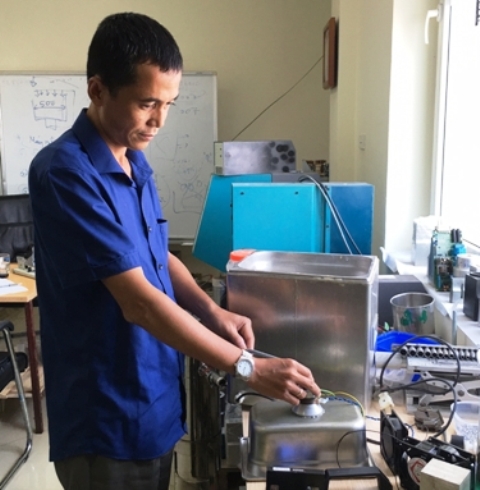 Máy rửa siêu âm “Made in Việt Nam”