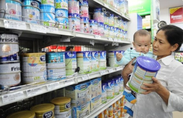 Quy định mới về đăng ký giá sữa cho trẻ dưới 6 tuổi