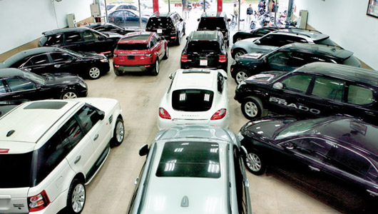 Tiêu thụ ô tô nhập khẩu… chờ chính sách mới
