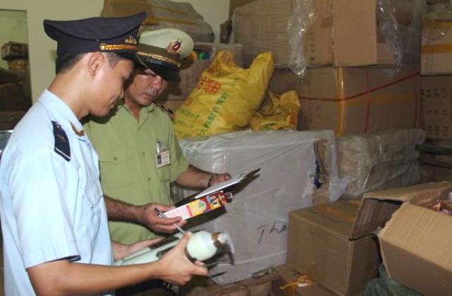 Hải quan vào cuộc phòng, chống buôn lậu dịp Tết Nguyên đán 2017