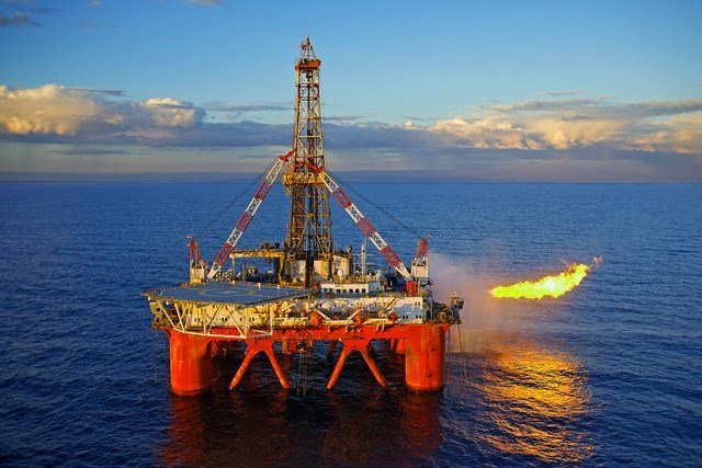 Quản lý ngoại hối đối với đầu tư ra nước ngoài trong hoạt động dầu khí