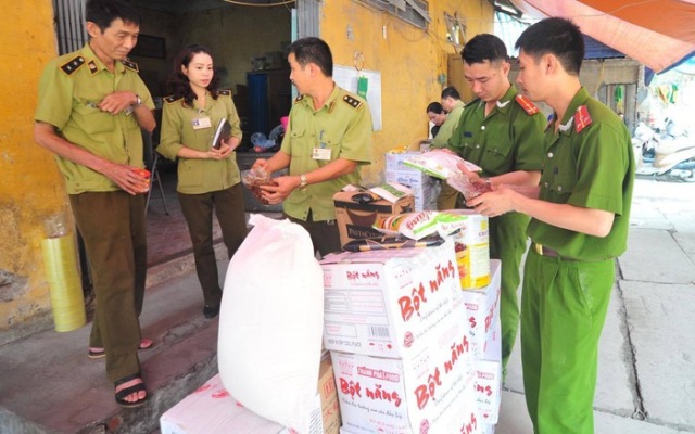 Hà Nội: Tăng cường chống buôn lậu, gian lận thương mại trong tháng 3