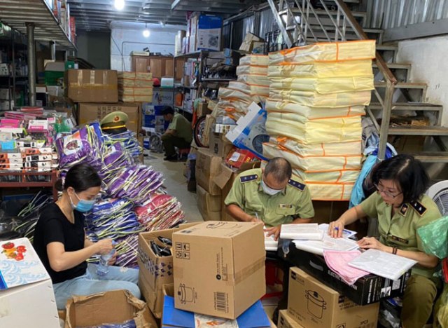 Hà Nội: Ban hành văn bản về phòng vệ thương mại, chống chuyển tải hàng hóa bất hợp pháp