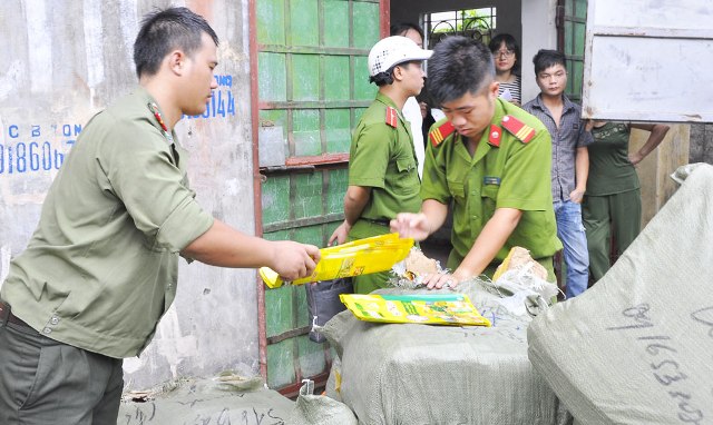 Khó xử hàng Trung Quốc đội lốt hàng Việt