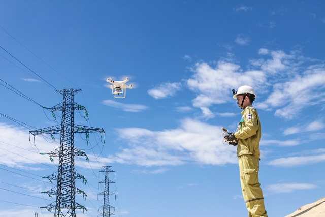 EVNNPT: Ứng dụng hiệu quả công nghệ Flycam trong công tác quản lý vận hành đường dây truyền tải điện