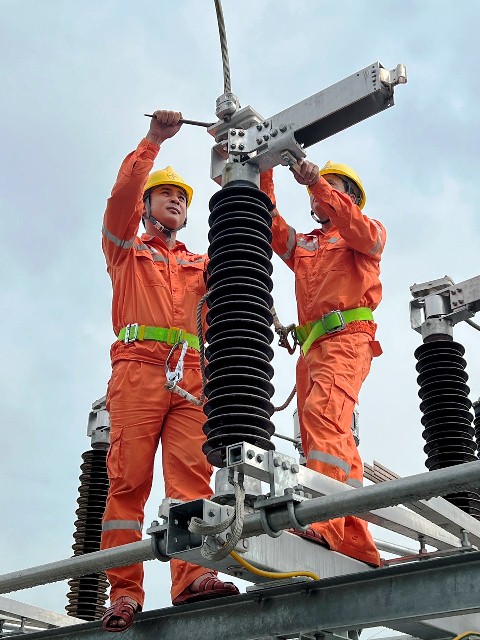  Nỗ lực đẩy nhanh tiến độ các dự án 110 kV trên địa bàn tỉnh Quảng Ninh để sớm đưa vào sử dụng 
