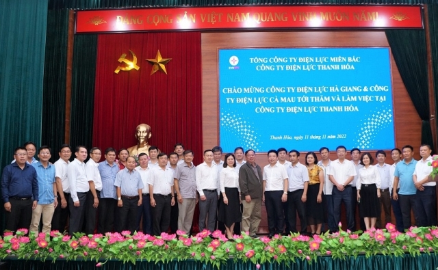 PC Thanh Hóa trao đổi, học tập kinh nghiệm công tác sản xuất kinh doanh với đoàn công tác PC Cà Mau và PC Hà Giang