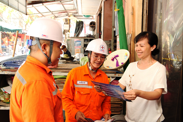 Điện lực Hồng Bàng (PC Hải Phòng) đẩy mạnh thực hành tiết kiệm điện trong mùa nắng nóng