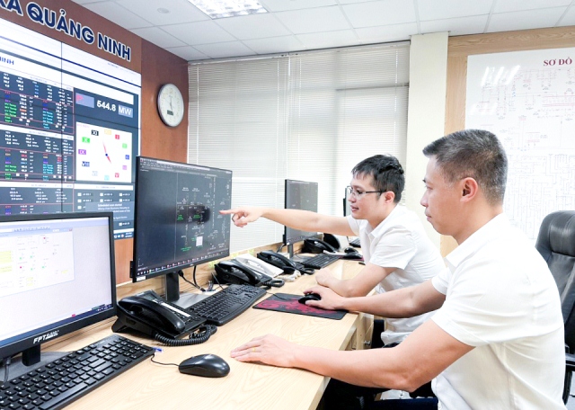 PC Quảng Ninh: Đảm bảo cung cấp điện an toàn, liên tục và ổn định trong mùa nắng nóng là nhiệm vụ ưu tiên hàng đầu