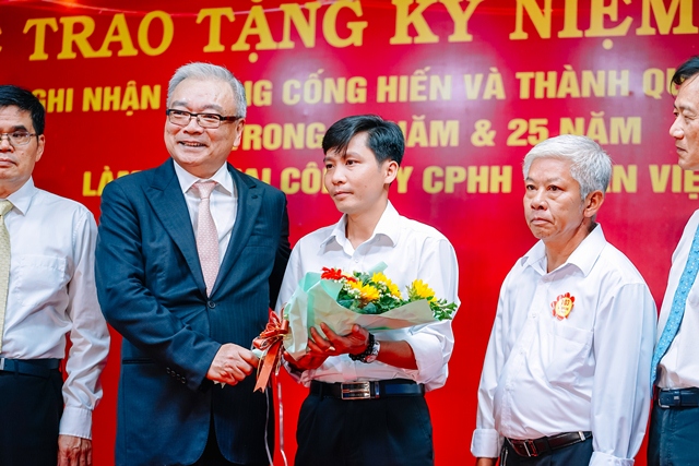 Vedan Việt Nam tri ân 139 nhân viên gắn bó với Công ty từ 20-25 năm 