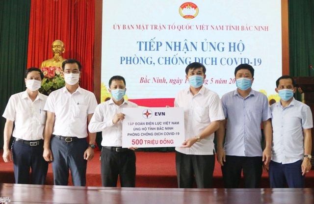 EVN ủng hộ Bắc Ninh, Bắc Giang và TP Đà Nẵng 1,5 tỷ đồng phòng chống dịch Covid - 19