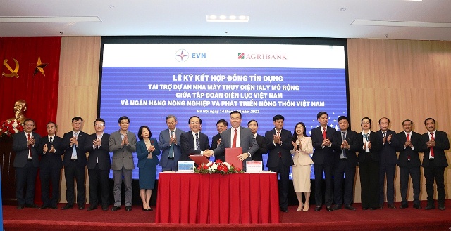 Tập đoàn Điện lực Việt Nam và Ngân hàng Nông nghiệp và Phát triển nông thôn Việt Nam ký kết hợp đồng tín dụng tài trợ dự án Nhà máy Thủy điện Ialy mở rộng