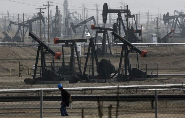 Lãnh đạo Quốc hội Mỹ đồng ý dỡ lệnh cấm xuất khẩu dầu