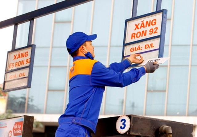 Việt Nam chi 4,3 tỷ USD nhập khẩu xăng dầu