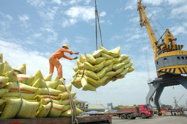 Bộ Công Thương khẳng định thông tin xin giấy phép xuất khẩu gạo mất 20.000 USD là không đúng sự thật