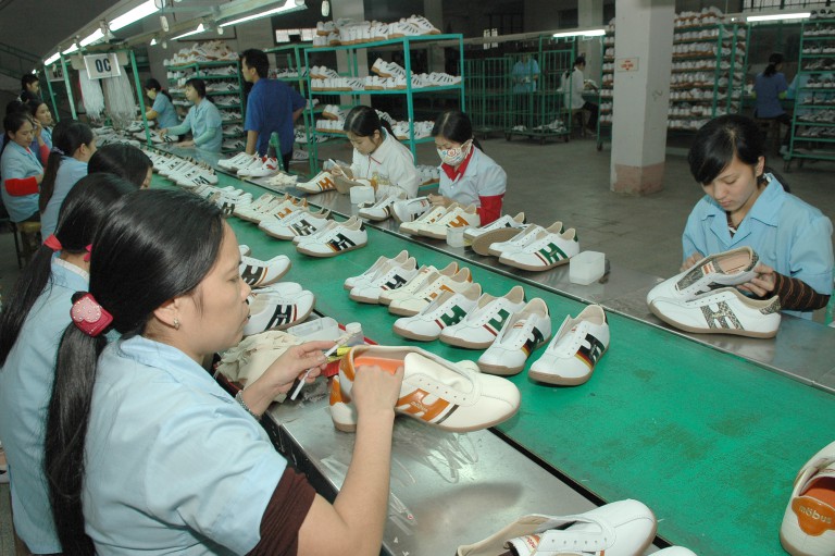 Xuất khẩu giày dép tăng trưởng 13%