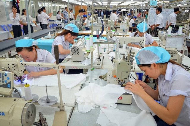 Dệt may Việt và cuộc "rượt đuổi" vào thị trường Hàn Quốc