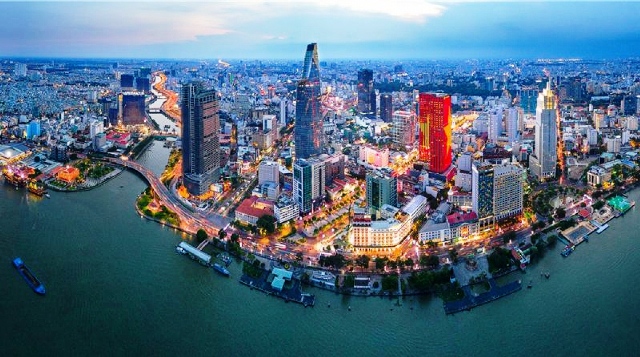 Kinh tế Việt Nam 2023: Tận dụng những “cơn gió xuôi” để “vượt gió ngược”