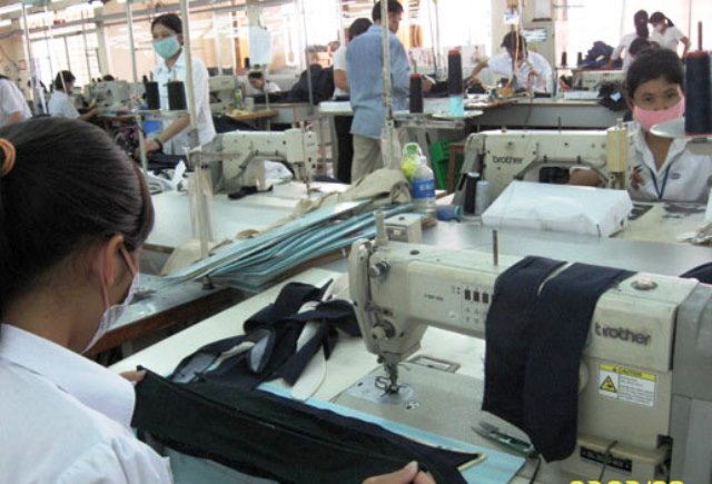 Làn sóng doanh nghiệp FDI đầu tư vào dệt may Việt Nam đang chững lại