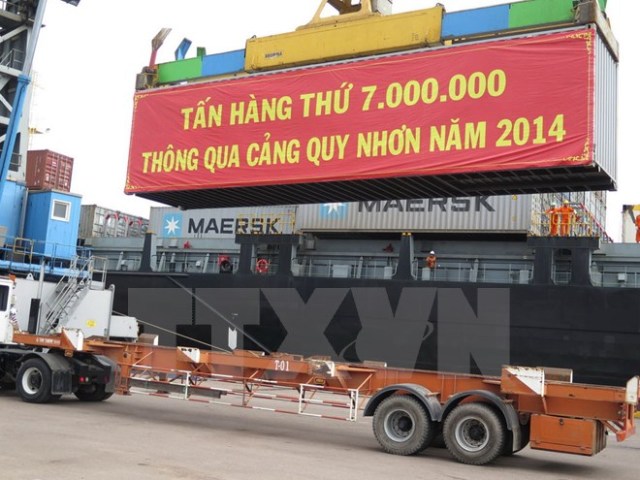 Tấn hàng thứ 7 triệu thông qua cảng Quy Nhơn - năm 2014