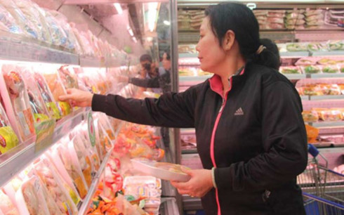 Đùi gà Mỹ nhập về Việt Nam giá 2.000 đồng/kg?