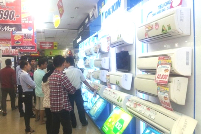 Hà Nội: Thị trường điện lạnh “tăng nhiệt”