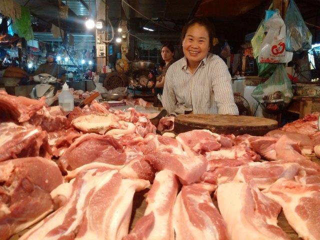 Giá thịt lợn bắt đầu tăng từ 2.000 - 8.000 đ/kg tại nhiều địa phương