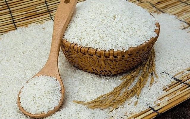 Giá lúa gạo hôm nay 8/4: Giá gạo giảm mạnh 300 đồng/kg