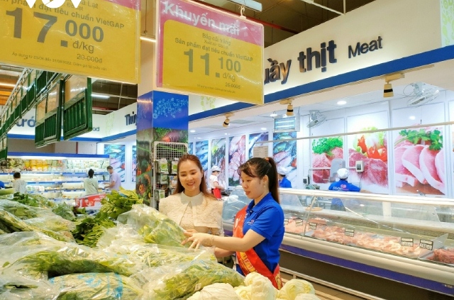 Người dân Hà Nội, TP.HCM đang có xu hướng gia tăng mua sắm