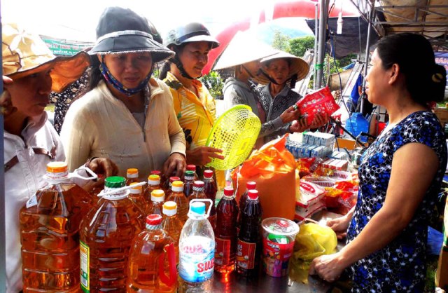 Phú Yên: Sôi nổi các phiên chợ hàng Việt về miền núi