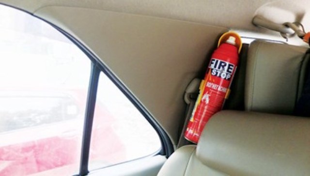'Loạn' bình chữa cháy mini lắp trên ô tô