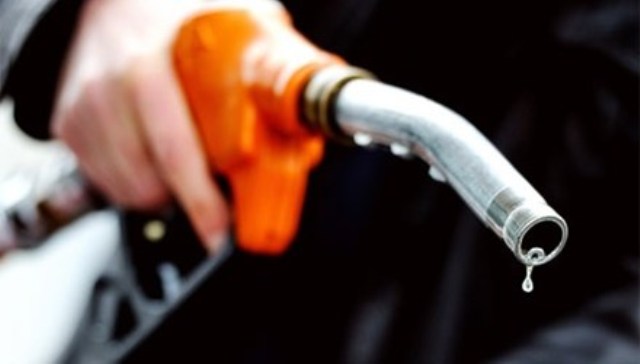 Một số thông tin về việc điều hành giá xăng dầu ngày 5/5/2015